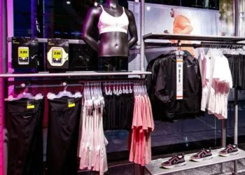 What Defines the Sporty Era in Fashion Today